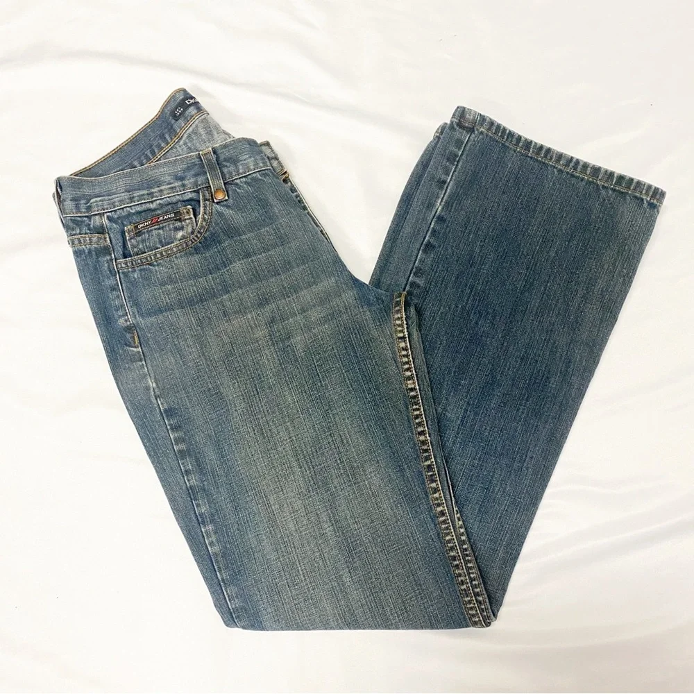 DKNY Vintage Medium Wash Straight Leg Jeans Made In USA - Picture 5 of 10